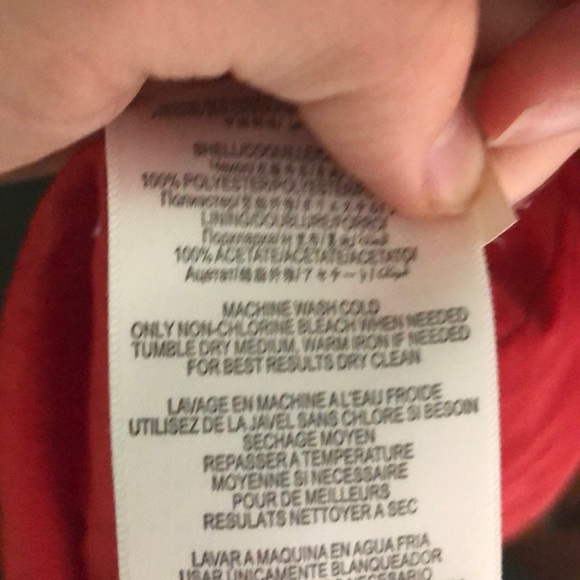 Red BCBG dress with pockets. In great condition. - Picture 5 of 6